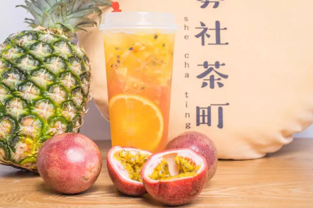 曝光！人广惊现1杯“少女*身失**茶”，快被小姐姐排疯了！