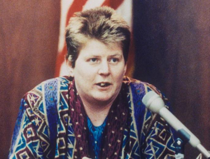 现实比小说更荒诞，美国连环女杀手艾琳·乌尔诺斯的奇葩一生