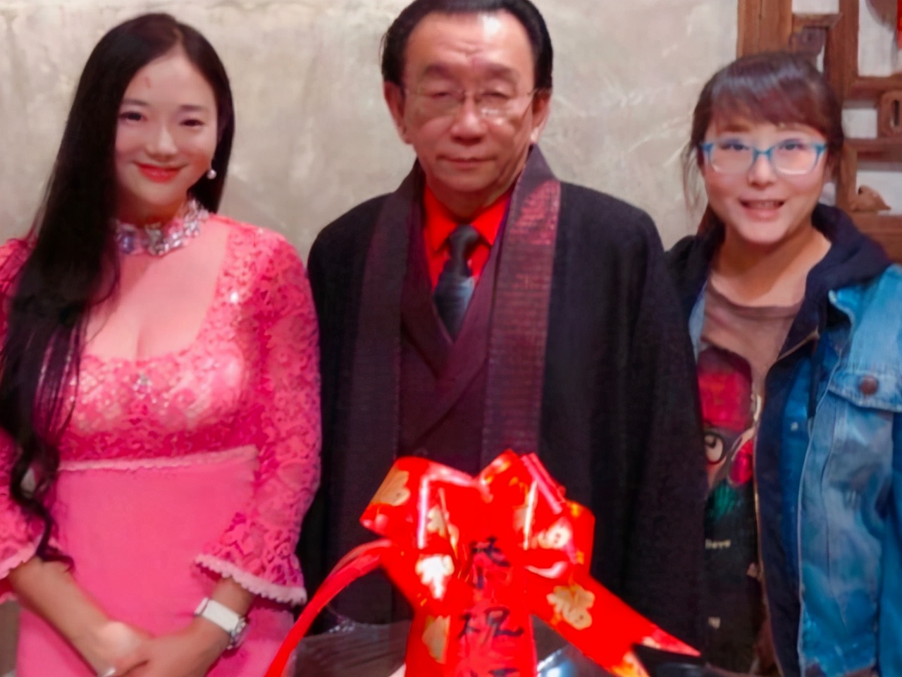 侯耀华为什么那么厉害 (侯耀华是怎么火起来的)