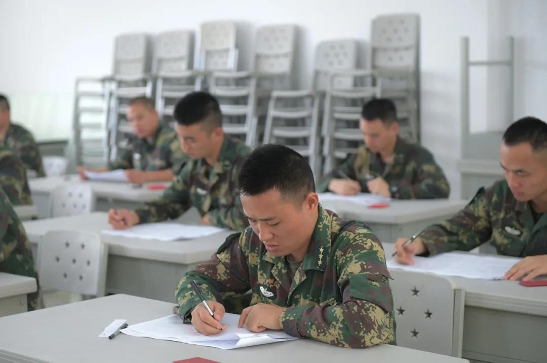 兵王全国军事比武,兵王列阵