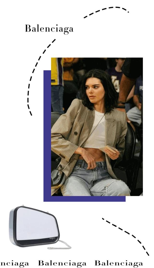 年赚1.5亿成家中最穷，生在名利场，把所有想要的都拿到她才23岁