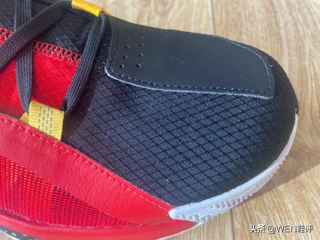 灵感来自《火影忍者》的球星签名鞋?500元体验阿迪最强科技