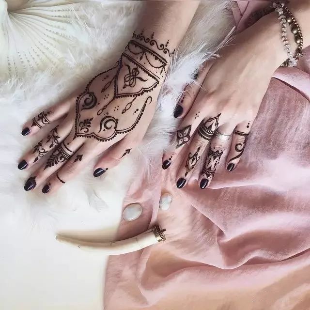 简单海娜手绘 (巴基斯坦海娜手绘彼岸花图文)