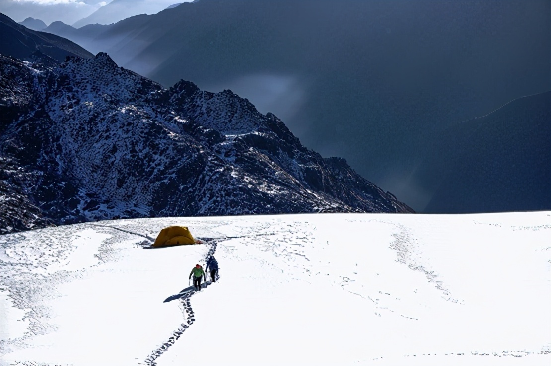 我与“熔岩瀑布”的日常PRW-30YT-1PR陪我体验浩瀚无垠