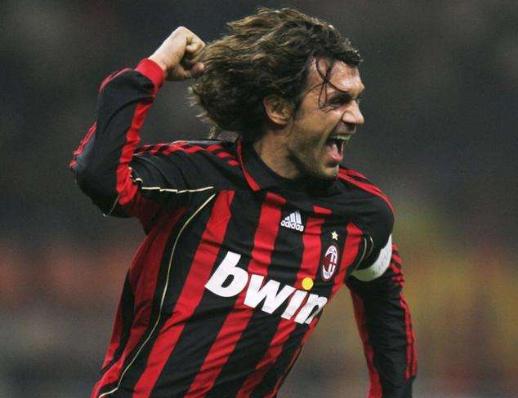 意甲第一足球世家，注定为红黑而生，传奇三号球衣即将解封