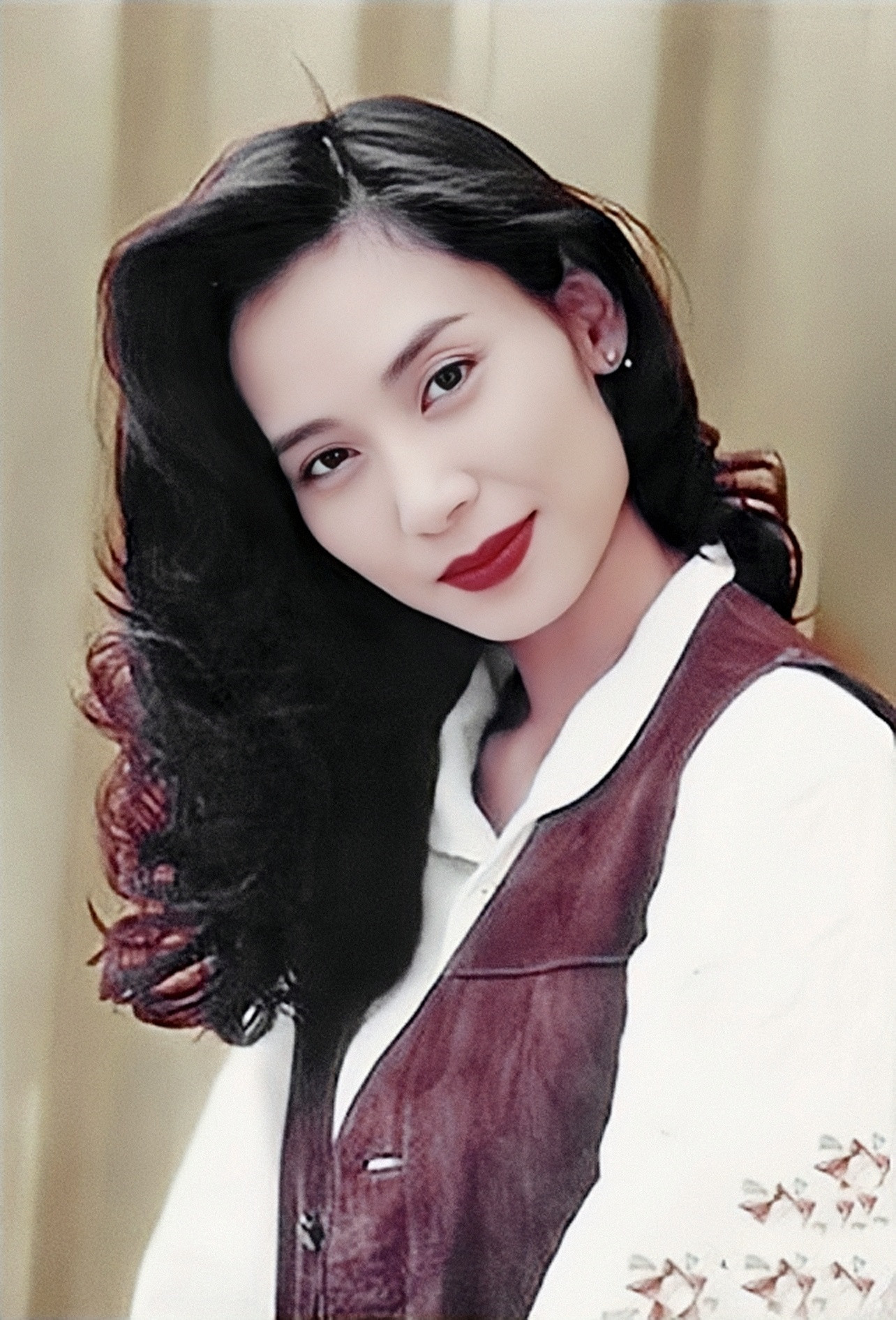 邝美云的现任老公是哪个,港台女神邝美云