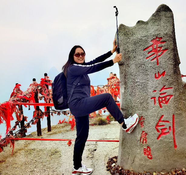 华山的五座峰分别可以干什么,华山一日游登山攻略图片简单