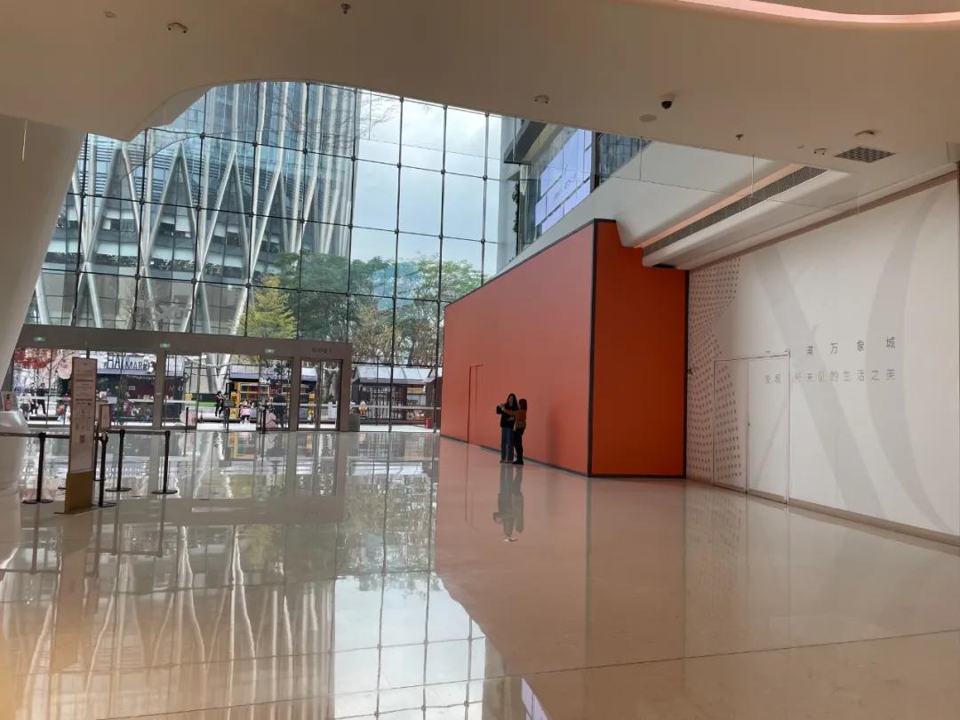 深圳湾万象城围挡,深圳湾万象城tiffany围挡