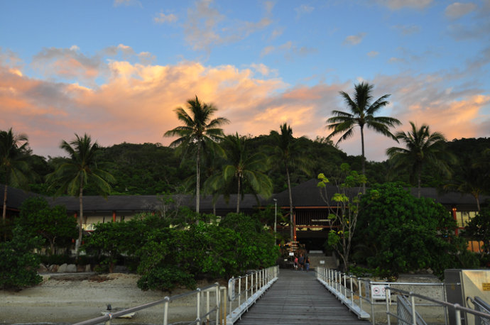 全民热遗｜大堡礁上有个翡翠岛，绝美好玩，还是海龟康复中心