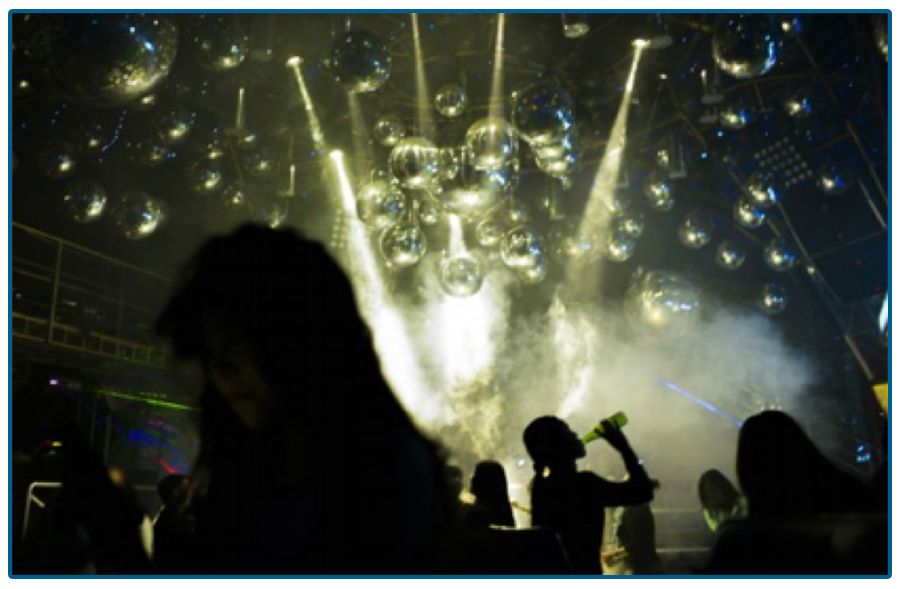 这国全民捐黄金、马匹还债，8岁小孩、80老人一个也不放过