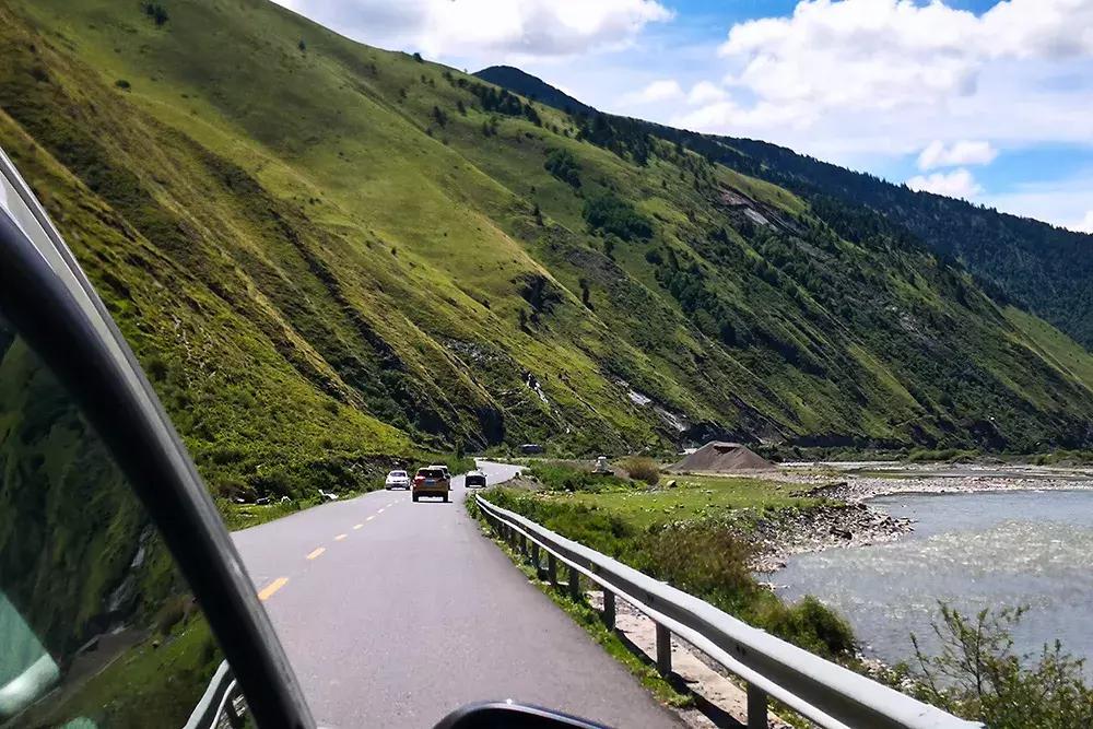 2.5l排量车还值得买吗,2.0t8at的都有哪些硬派越野