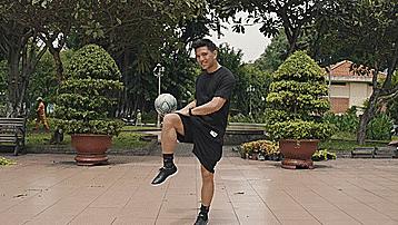 新手小白怎么颠勺,足球小白颠球入门教程