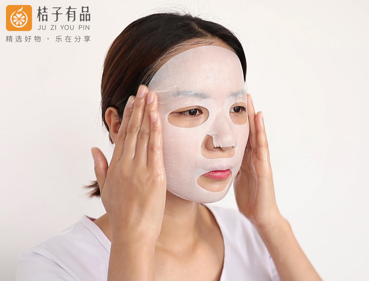 冬季敷面膜的正确方式,冬天敷面膜的好处