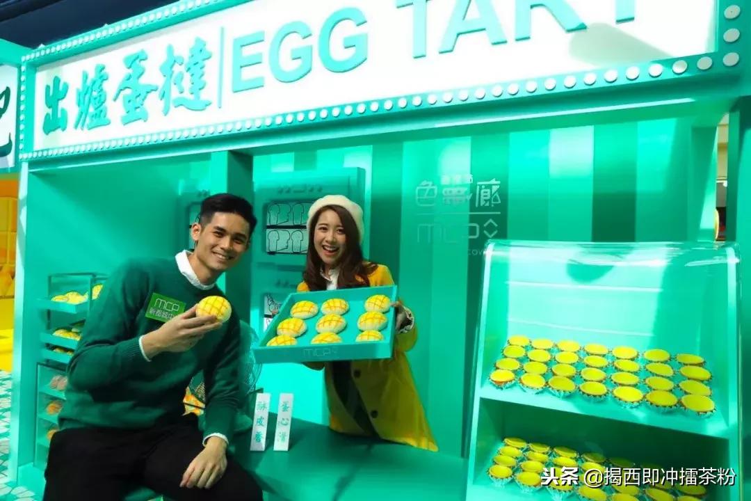 过分美丽！圣诞灯饰点亮香港：泰迪熊、比卡超、布丁狗陪你过圣诞