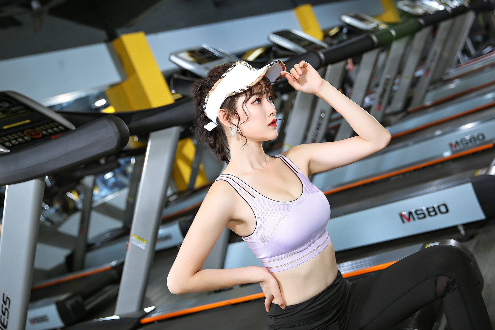 健身时衣服怎么选,健身穿的衣服怎么选男