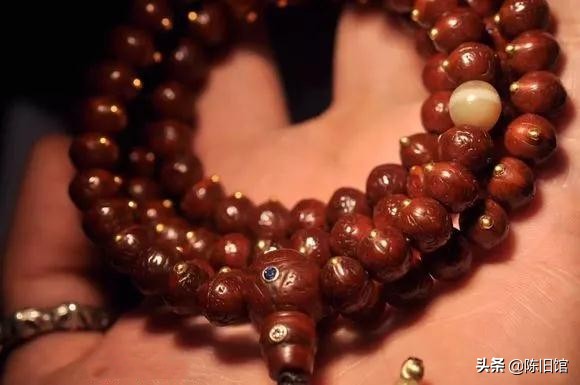 盘包浆后的核桃,霸王龙文玩手串形成包浆后怎么办