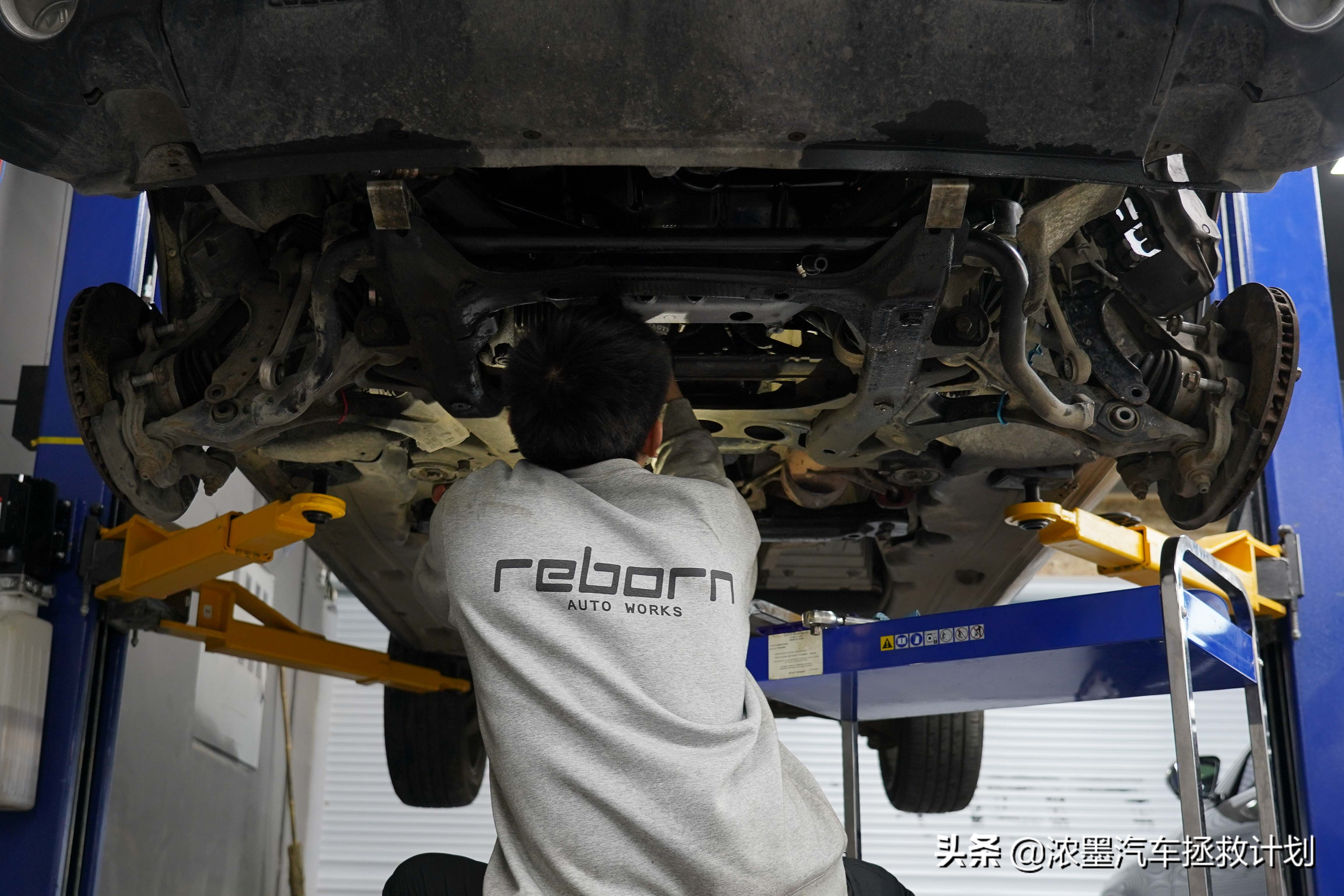 09款途锐全车修复翻新,完美修复一台即将报废的途锐