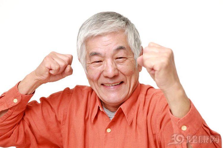 这几种方法让你摆脱白发困扰,如何让白发变黑的方法如下