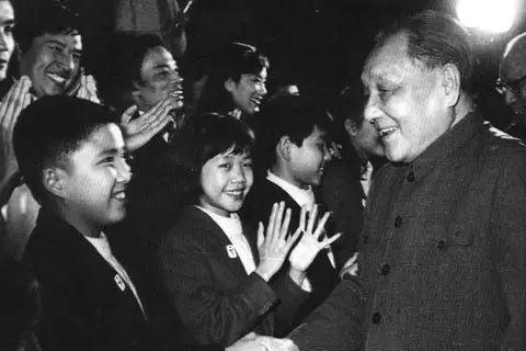 毛*东泽**如何评价周恩来、*德朱**、*少奇刘**、*小平邓**？