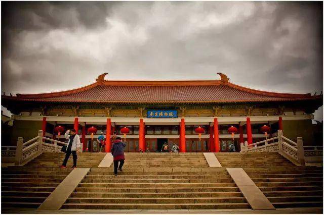 上海特产必买清单带回家过年 (过年有哪些特产可以带回家)