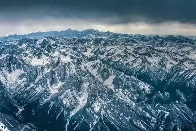 看阿坝县全景,阿坝环线海拔一览表