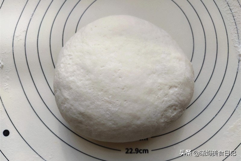 汉堡怎样做的看完你还敢吃吗,汉堡制作简单不用烤箱