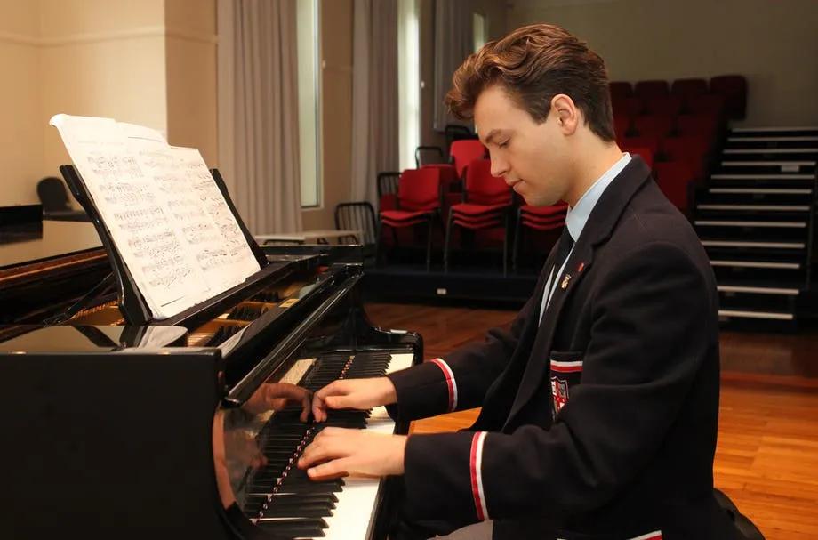 克兰布鲁克学院,布鲁可学院