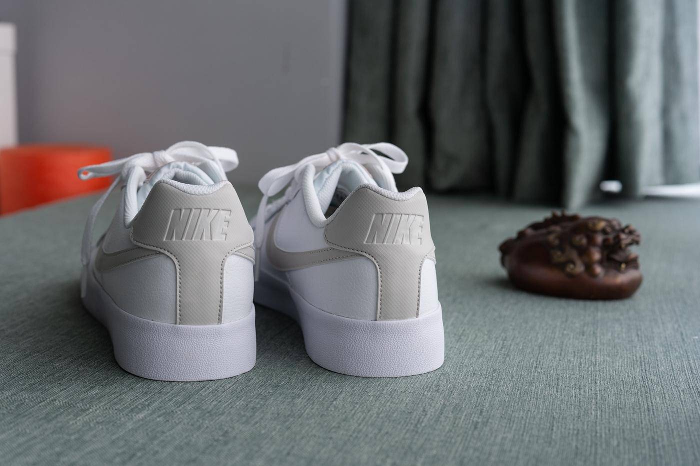 阿迪vs耐克足球鞋,阿迪和耐克小白鞋哪个好