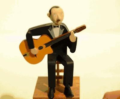 日本宅男辞职做玩具,日本大叔40岁辞职