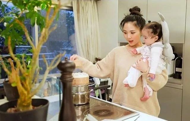 全职宝妈适合自考么,23岁宝妈备战自考