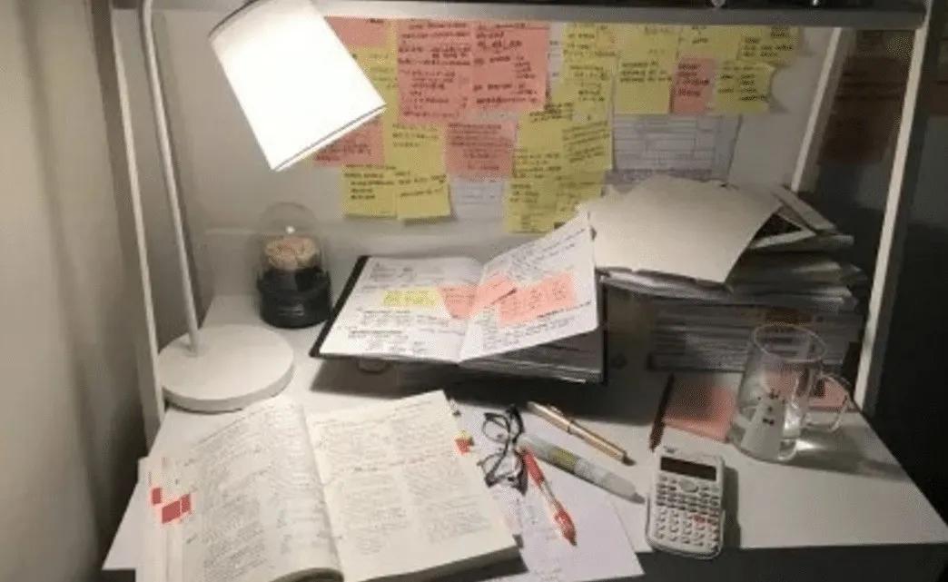 初中生最不常见的3种文具，8成学生只能借，全有的是“小土豪”