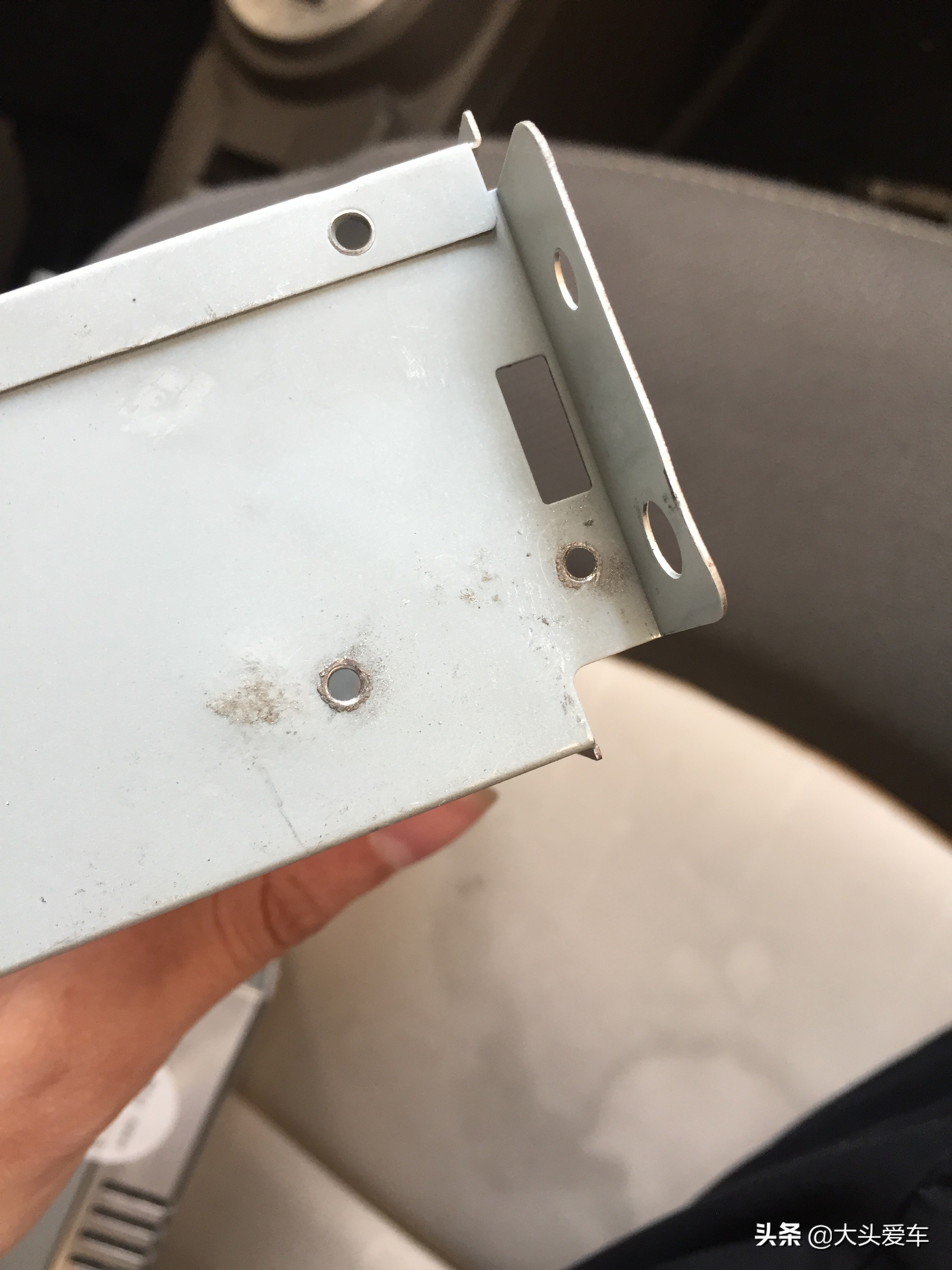 12年奔奔mini换收音机,12年二手奔奔mini