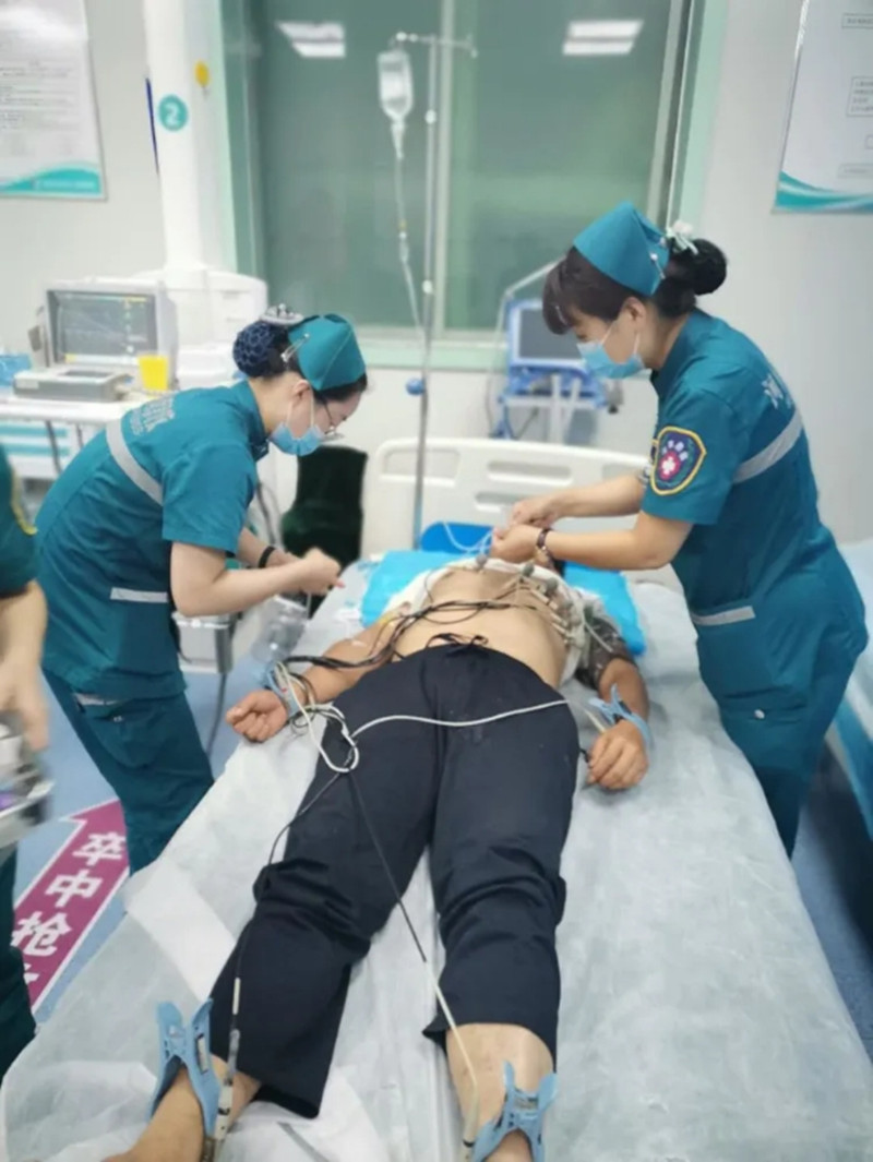 洛阳新区人民医院14分钟成功抢救一脑梗死患者