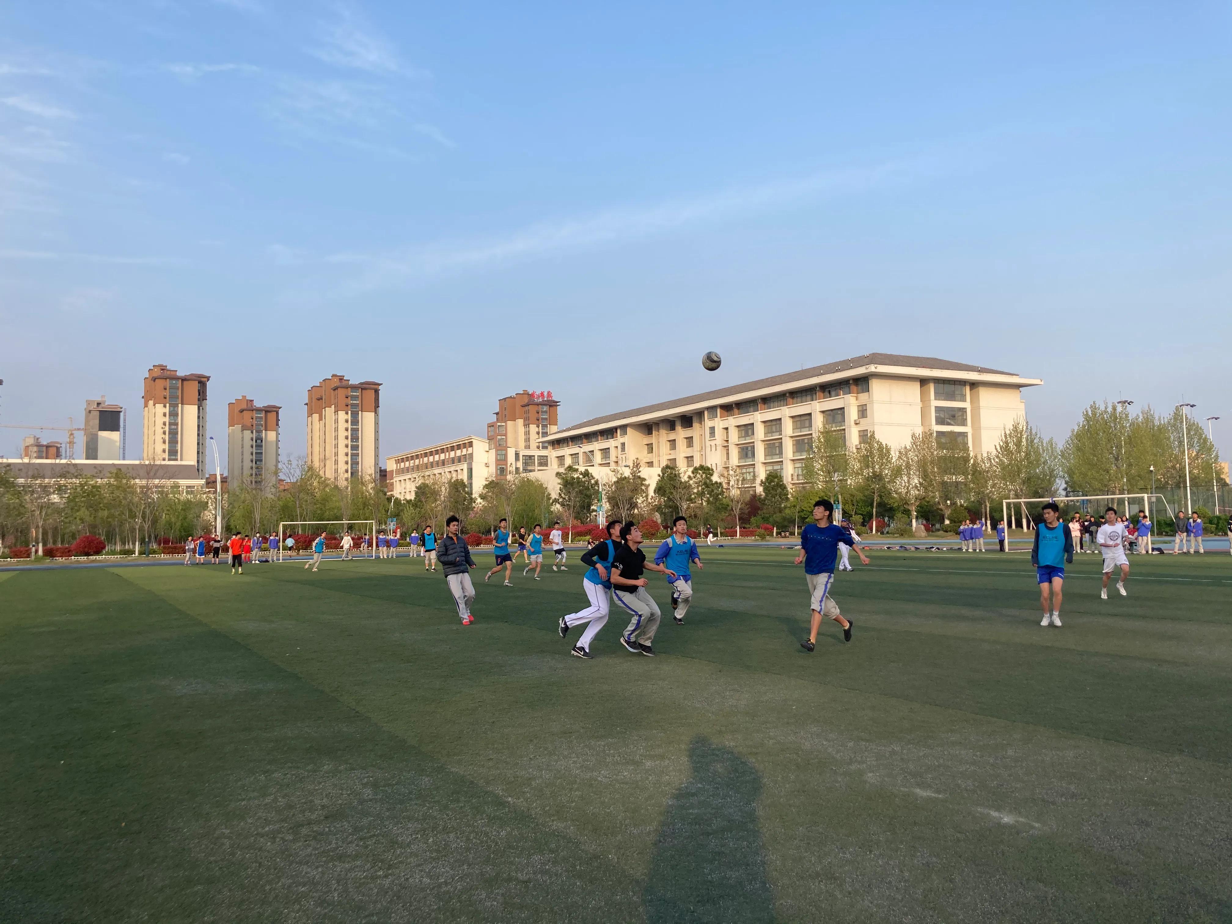 No.240（2021-04-15）听课学习取长补短学生就医牙龈发炎