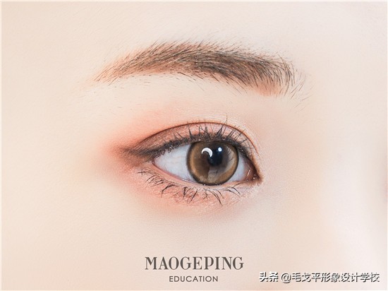 清爽蜜桃妆容,散发青春魅力粉红蜜桃妆容详解