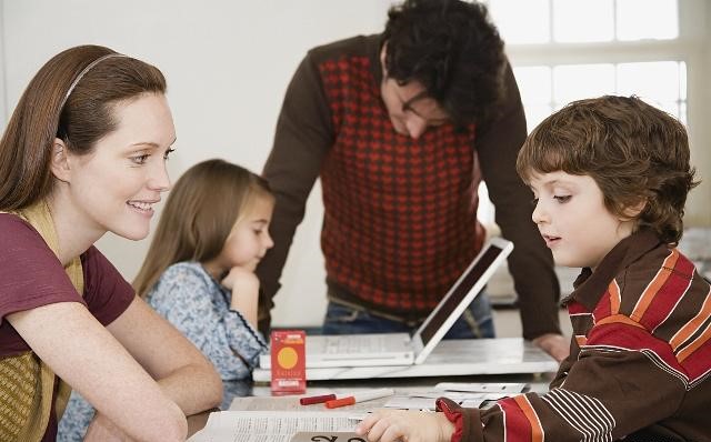 8岁女娃来例假，竟是因为妈妈这样做！家长们可长点心吧