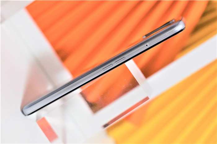 realme真我v5是5g手机吗,realme真我v5是不是全面屏