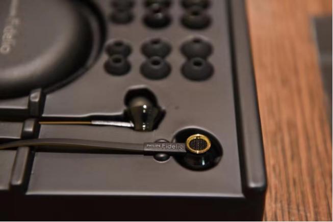 飞利浦fideliom1耳机评测,飞利浦s2有线耳机评测