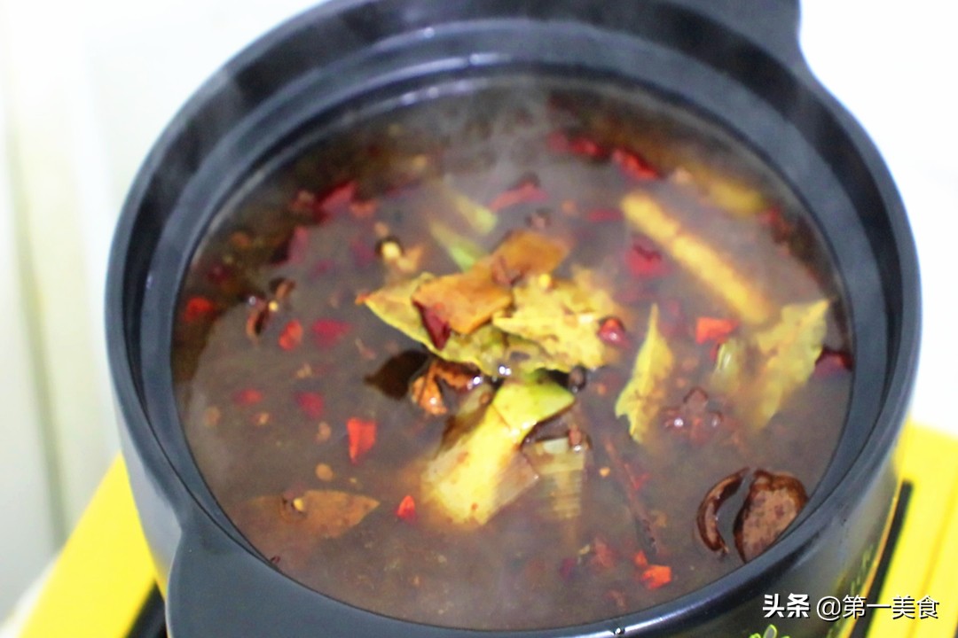 卤牛肉，记住“1腌2泡”牛肉不老不碎有嚼头，方法简单一学就会