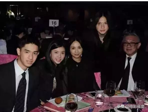港姐吴婉芳个人资料,52岁港姐吴婉芳全家照