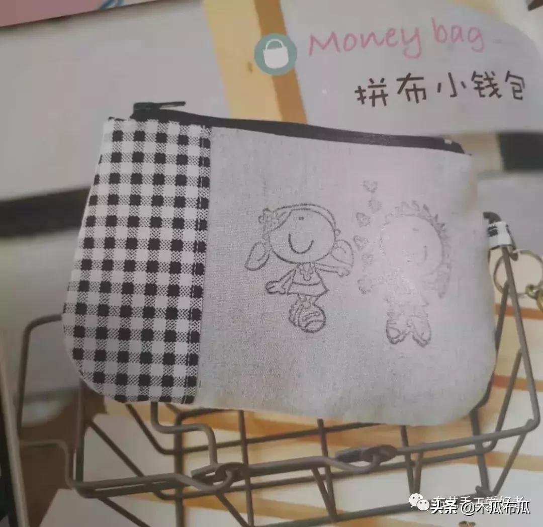 手工拼布小黄鸭零钱包,手工制作拼布收纳零钱包