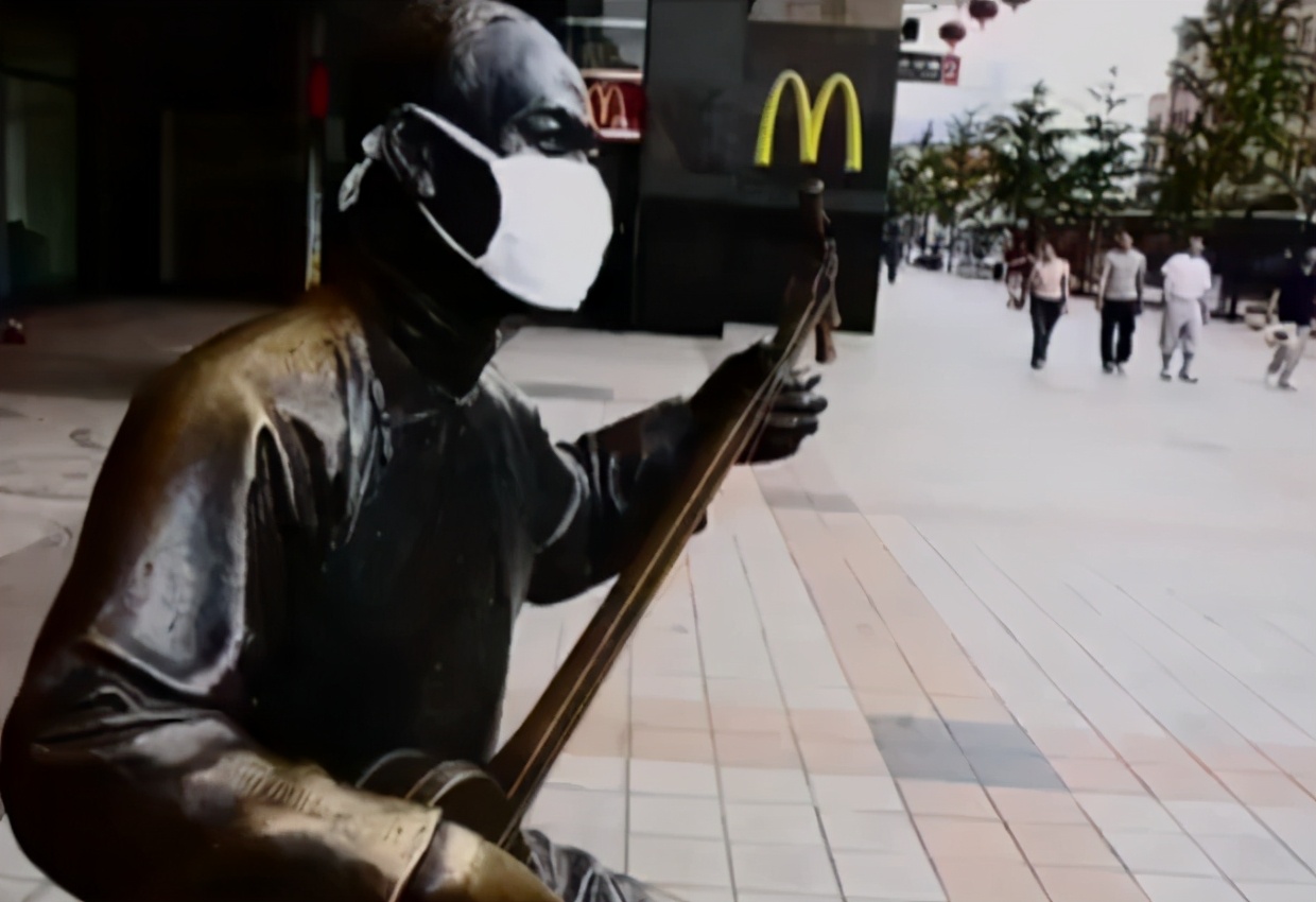 张国荣死亡档案纪实,张国荣去世梅艳芳的表现