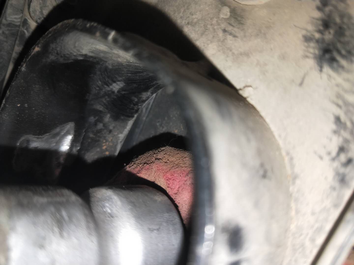 奥迪6缸2.8发动机通病,奥迪2.8v6发动机抖动缺缸