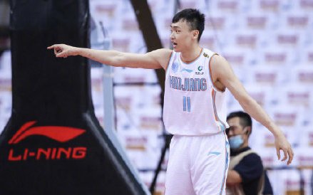 新疆男篮对阵广东宏远男篮,新疆男篮再次主场迎战广东男篮