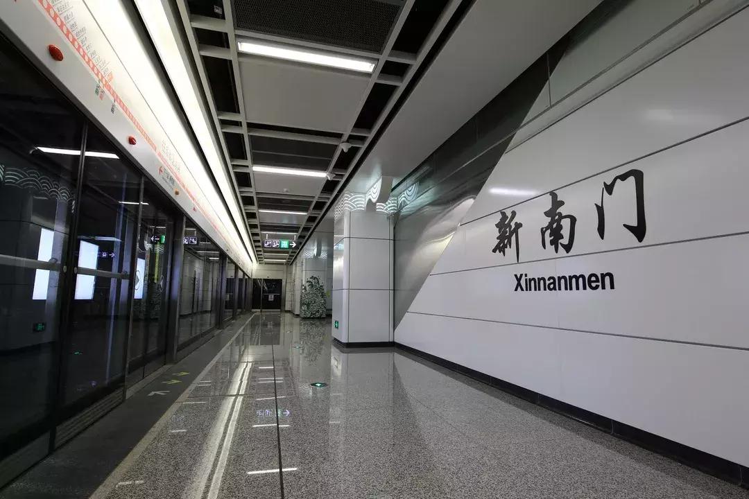 新南门，成都人听到这三个字就是包不住的清口水，走起~