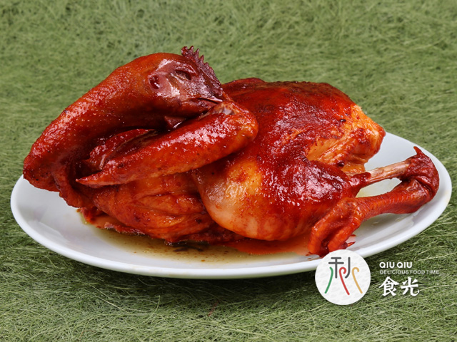 奥尔良烤鸡傻瓜式做法，只需2步不会做饭也能做，味道比卖的好吃