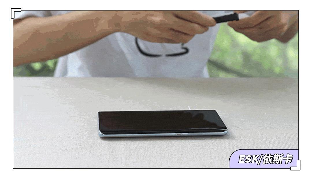 曲面屏水凝膜和钢化膜哪个好,曲面屏手机膜选钢化膜还是水凝膜