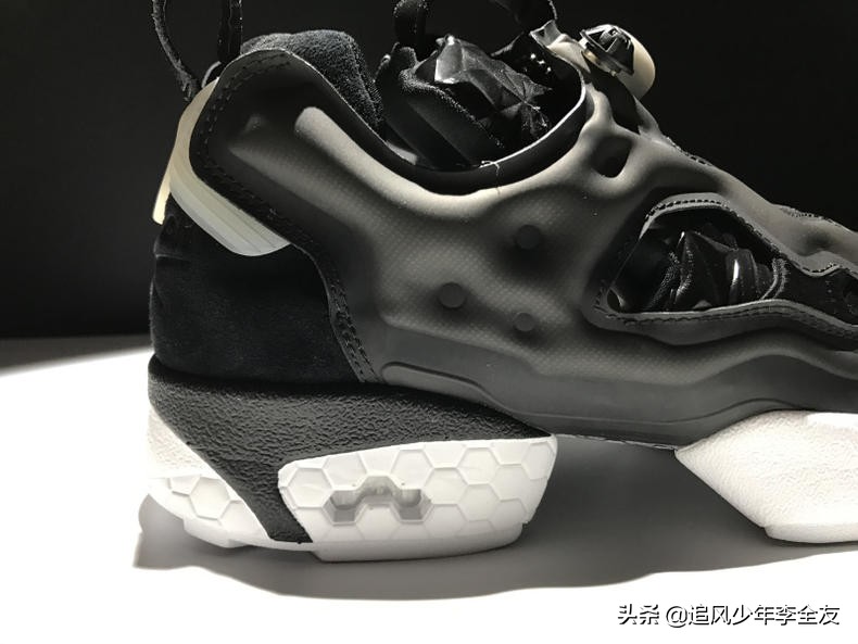 锐步充气鞋靠谱吗,锐步充气鞋值得入手吗