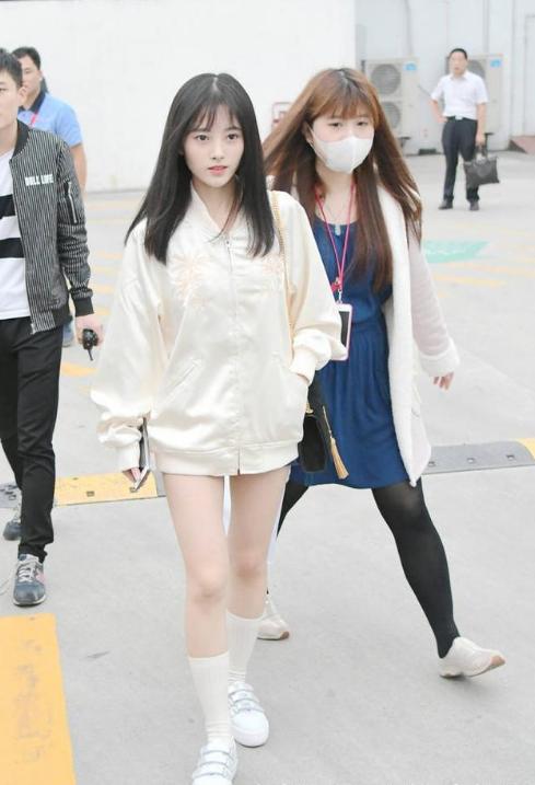 鞠婧祎矮个子,鞠婧祎很矮