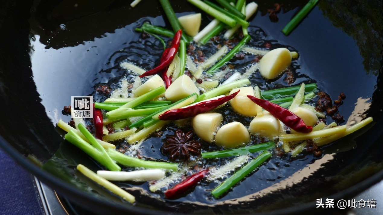 螃蟹怎么炒又肥又大,螃蟹跟什么炒好吃呢